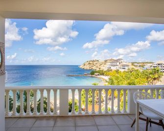 Blue Bay Beach Apartments - Sint Michiel - Balcón