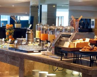 Aston Kuta Hotel & Residence - Kuta - Bufé