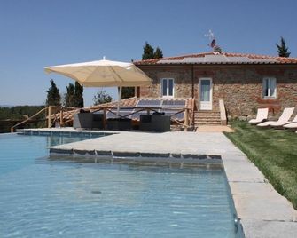 Romignano Wine Farm - Terranuova Bracciolini - Bazén