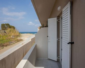 Myra Mare Suites by Estia - Heraklion - Balkong