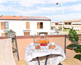 Izzhome Maris - Pula - Balcone