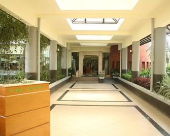 Bumi Wiyata Hotel - Depok - Lobby