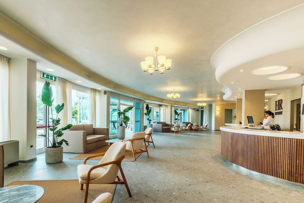 إتش ريزورت - سينيغاليا - ردهة