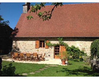 A L'Ombre du Tilleul - Sousceyrac-en-Quercy - Patio