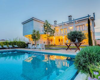 Ev Bharat Butique Hotel Alacati - Alacati - Pool