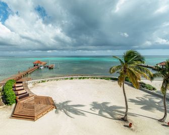 Grand Caribe Belize - סן פדרו - חוף