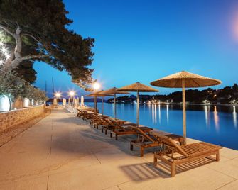 Hotel Milna Osam - Adults Only - Milna (Brač) - Будівля