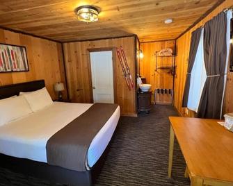 Shasta Inn - Mount Shasta - Bedroom