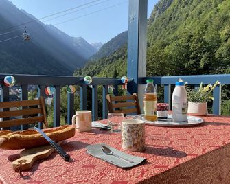 Cauterets beautifull duplex apartment with terrace - Cauterets - Balkon