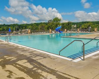 Resort Amenities Family-Friendly Dubois - DuBois - Pool