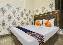 Spot On Hotel Raj Mahal - Ludhiāna - Ložnice