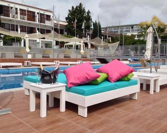 Pambos Napa Rocks Hotel - Adults Only - איה נאפה - בריכה