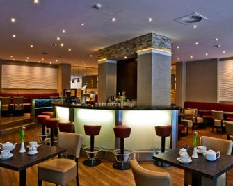 Artim Hotel - ברלין - בר