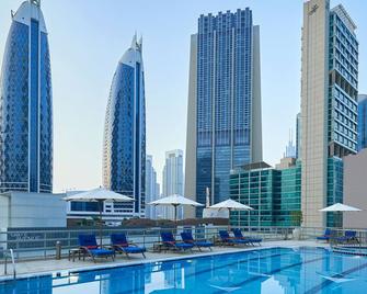 فندق روز ريحان من روتانا - دبي - دبي - حوض السباحة