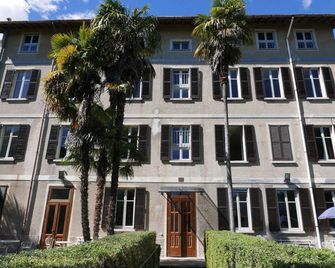 Santangela Hostel & Rooms - Menaggio - Gebäude