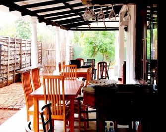 Ladun Sigiri Villa - Sigiriya - Patio