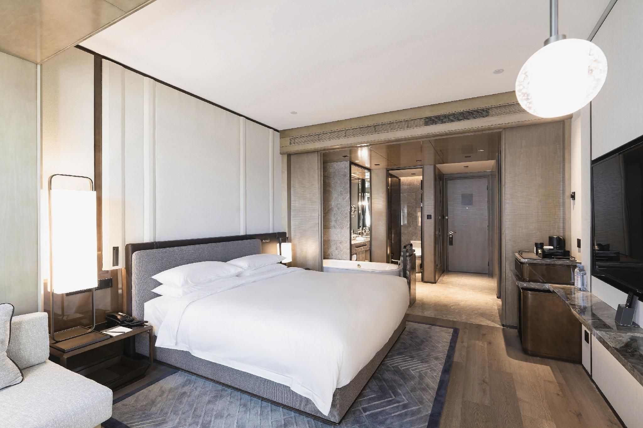 Hawaii International Hotel