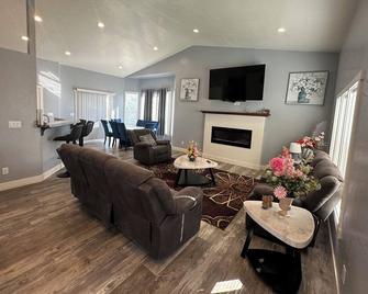 Beautiful Home in Duchesne UT - Duchesne - Sala de estar