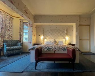 Mahatta Homestay - Srinagar - Bedroom