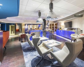 Hotel Mercure Paris Massy Gare Tgv - Massy - Bar