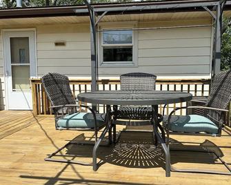 Charming 3-bedroom Corner house in Morris/ Minooka - Morris - Patio
