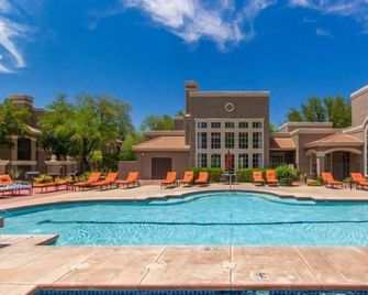 Lovely ground floor 2 bedroom condo with office - Oro Valley - Pool