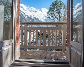 Appart'Hotel Aiguille Verte & Spa - Chamonix - Balcony