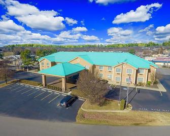 Quality Inn & Suites Alma - Alma - Edificio