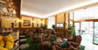 Grand Hotel London - Varna - Recepción