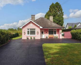 Rosemont - Adare - Building