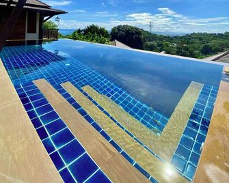 Puteri Lanta Family Villas - Ko Lanta - Piscina