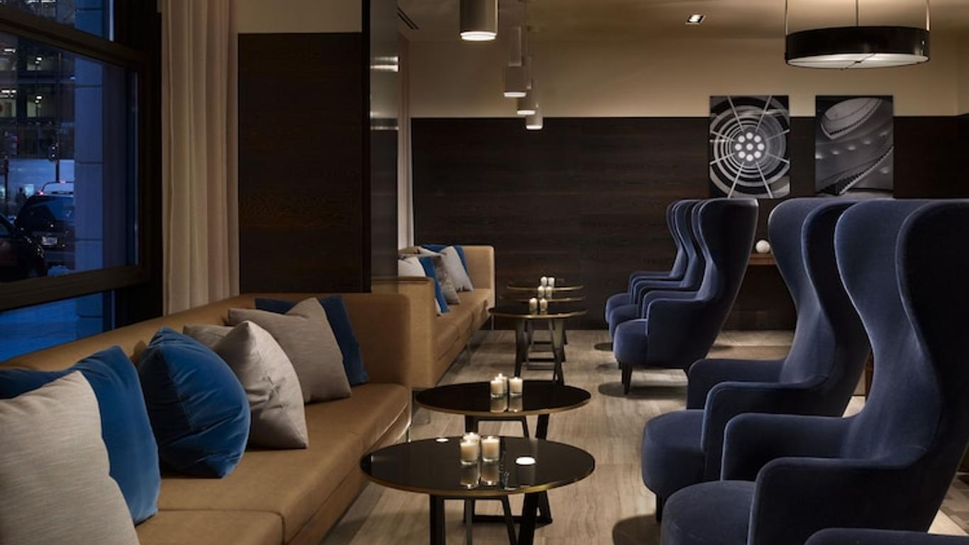 أكا وايت هاوس