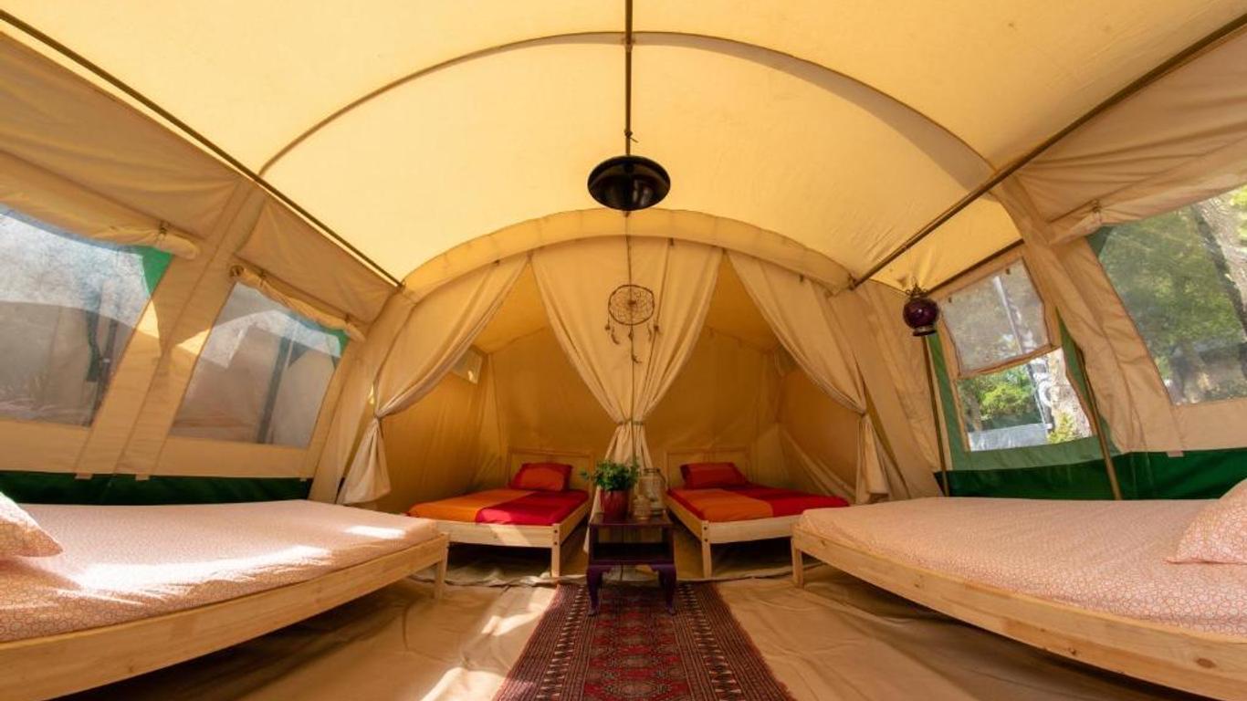 Progress Outdoor Surf Hostel