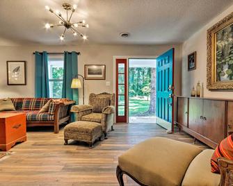 Renovated Home on Watauga River, By Boat Ramp - Elizabethton - Sala de estar