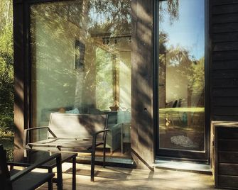 Eco-friendly lake house on a large plot in Choszczno - Choszczno - Patio