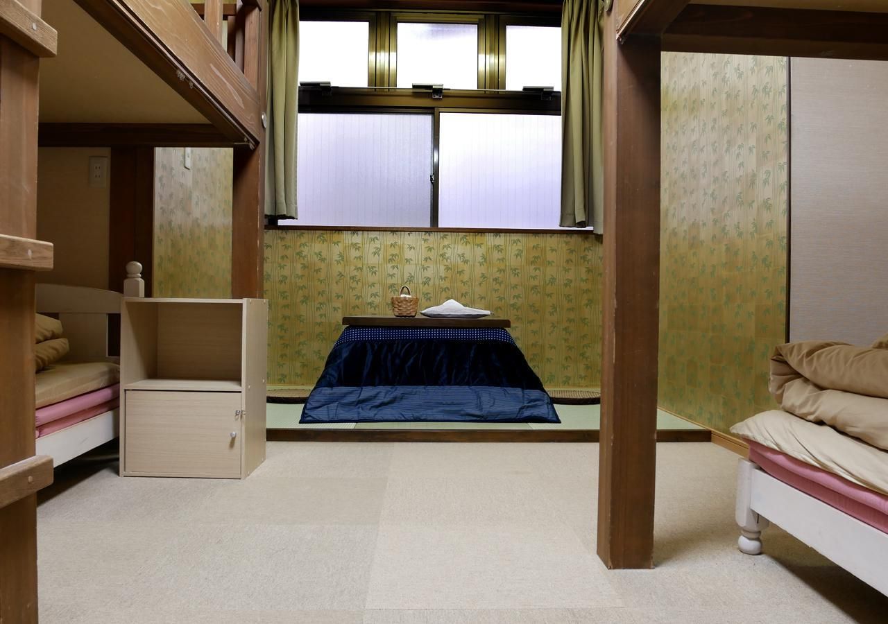 J-Hoppers Hida Takayama Guest House - טקאיאמה - חדר שינה