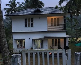 Exuberance Guaranteed!!! Village stay - Koleri - Toà nhà