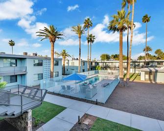 Primo Old Town Location w/ Heated Pool - Scottsdale - Bâtiment