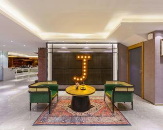 James Joyce Coffetel (Dalian Airport) - Dalian - Lobby