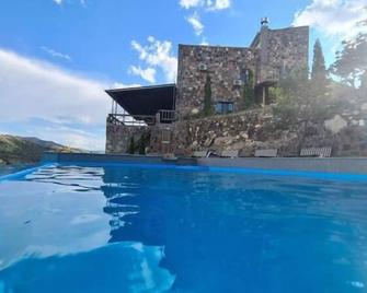 Nordar - Garrni - Piscina