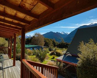 Mountainview Makarora Accommodation - 마카로라 - 발코니