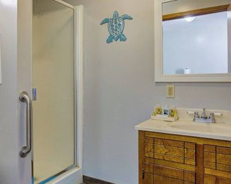 Lakefront Hotel Room with Private Pier & Boat Ramp - Vicksburg