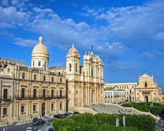 Landolina Palace Hotel - Noto