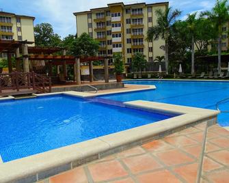 3room Penthouse Beach Condo - Jacó - Piscina