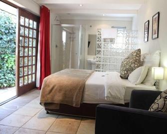 Lucky Bean Guesthouse - Johannesburg - Bedroom