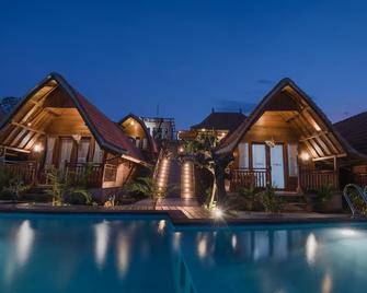 Daphila Cottage - Nusa Penida - Piscina
