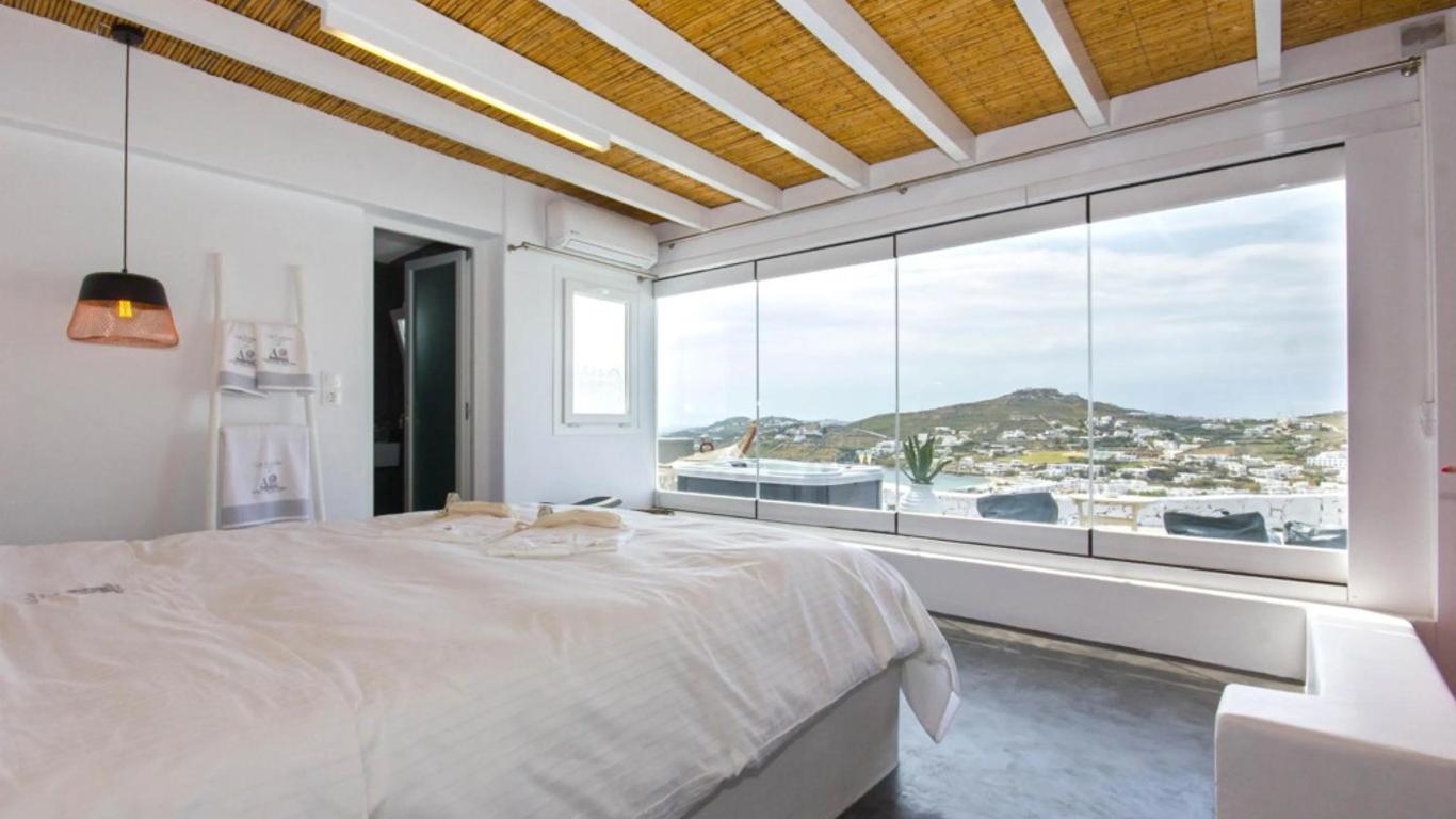 Anixi Lounge Suites - Adults Only