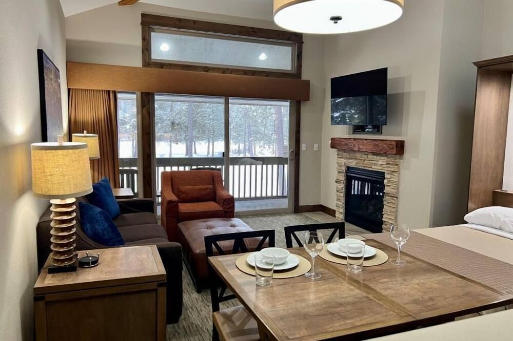 The Pines at Sunriver - Sunriver - Dining room