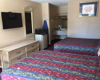 Relax Inn - Albany - Bedroom