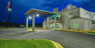 Motel 6 Montgomery Airport - Montgomery - Edifício
